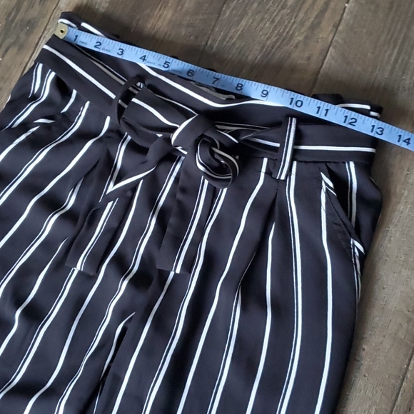 Harmony + Havoc Striped Cropped Paperbag Trousers - Picture 6 of 8